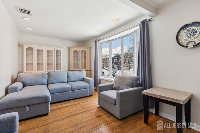 584 Garden Avenue, Woodbridge Proper, NJ 07095