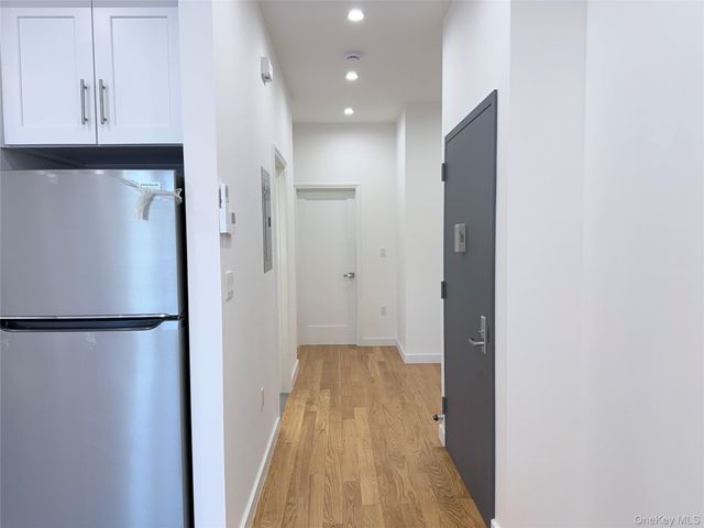 4018 50th Avenue Apt 2, Sunnyside, NY 11104
