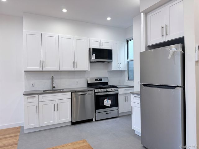 4018 50th Avenue Apt 2, Sunnyside, NY 11104