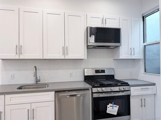 4018 50th Avenue Apt 2, Sunnyside, NY 11104