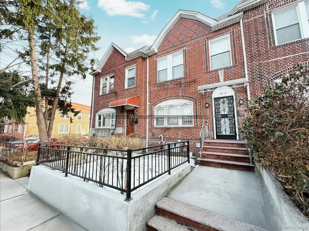 4018 50th Avenue Apt 2, Sunnyside, NY 11104