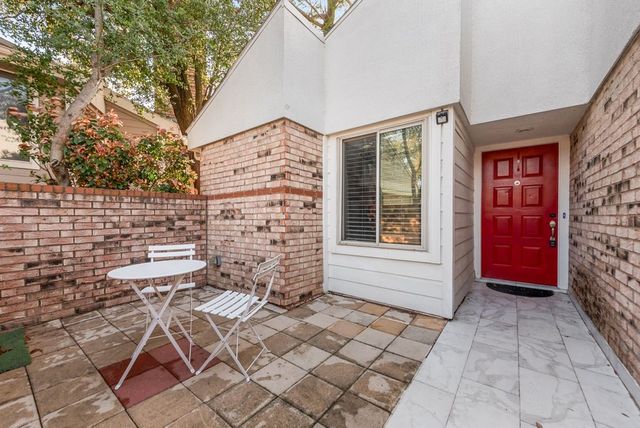 2705 Keller Springs Court, Carrollton, TX 75006