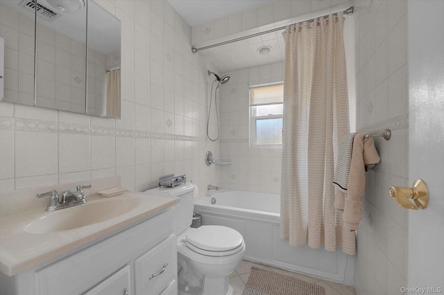 40 Vassar Street, Garden City, NY 11530