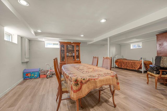 40 Vassar Street, Garden City, NY 11530