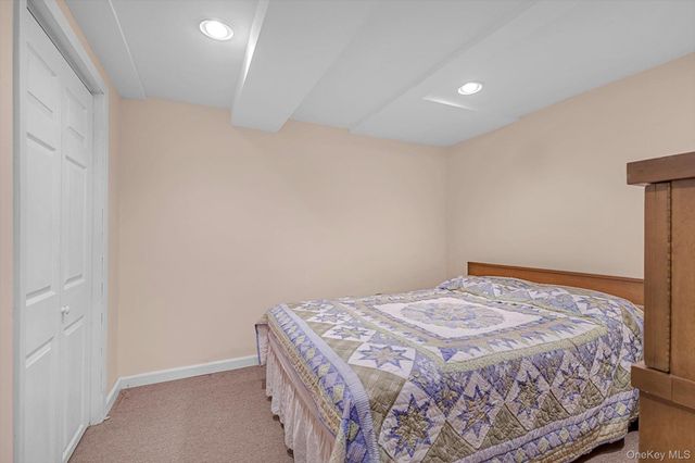 40 Vassar Street, Garden City, NY 11530