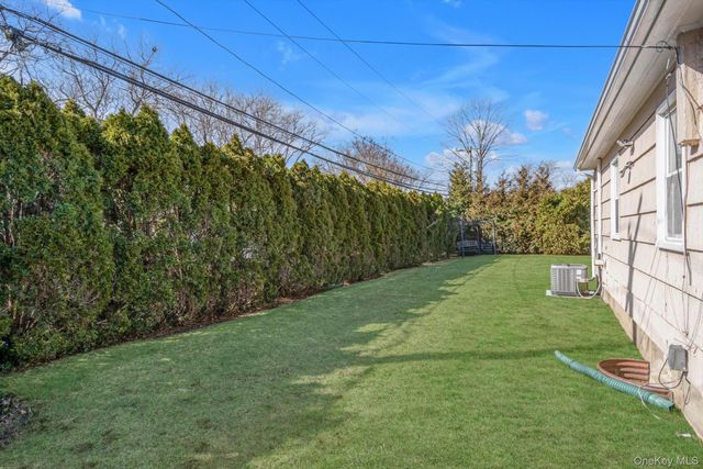 40 Vassar Street, Garden City, NY 11530