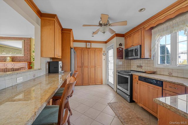 40 Vassar Street, Garden City, NY 11530