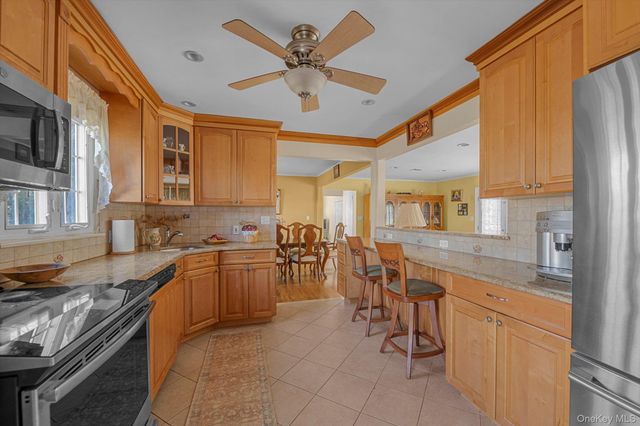 40 Vassar Street, Garden City, NY 11530