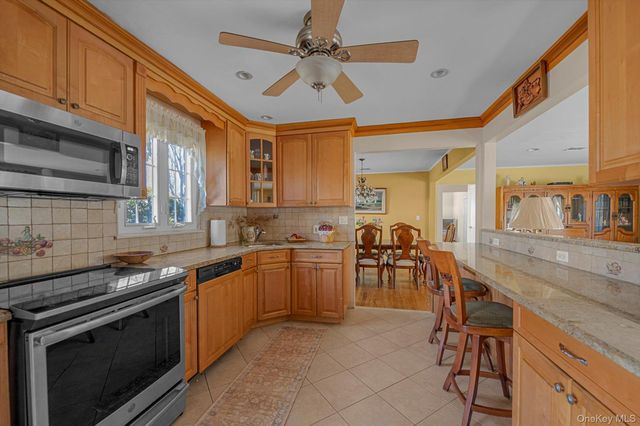 40 Vassar Street, Garden City, NY 11530