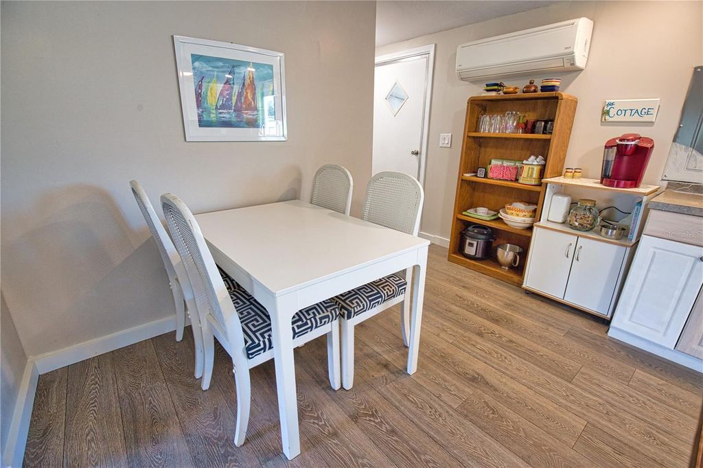 Image 12 of property listing at 2302 SE RED BARON DRIVE, Arcadia, FL 34266