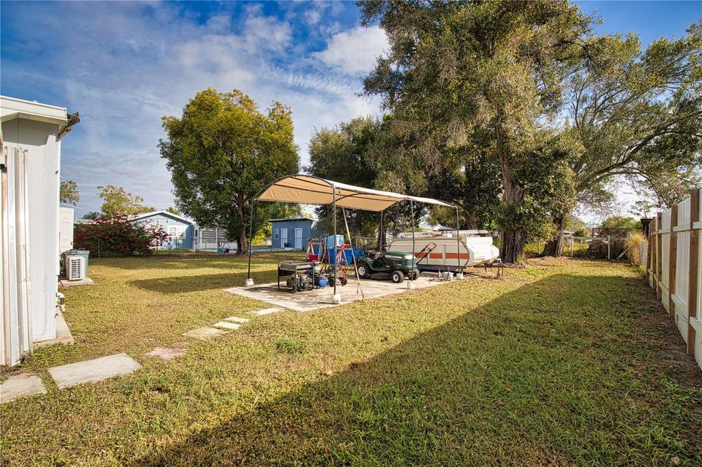 Image 32 of property listing at 2302 SE RED BARON DRIVE, Arcadia, FL 34266