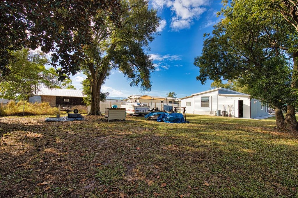 Image 34 of property listing at 2302 SE RED BARON DRIVE, Arcadia, FL 34266