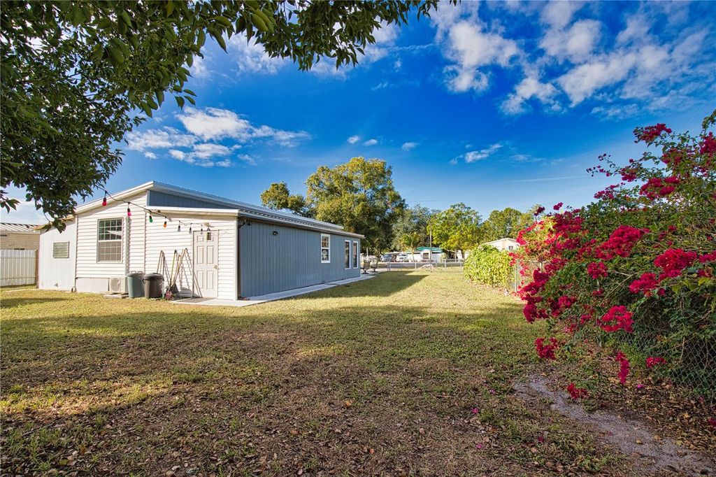 Image 36 of property listing at 2302 SE RED BARON DRIVE, Arcadia, FL 34266