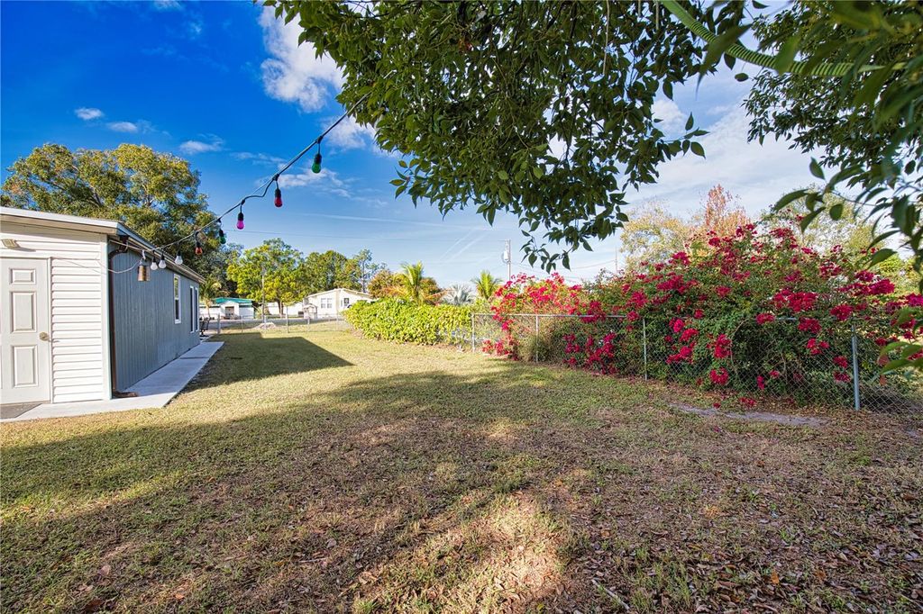 Image 38 of property listing at 2302 SE RED BARON DRIVE, Arcadia, FL 34266