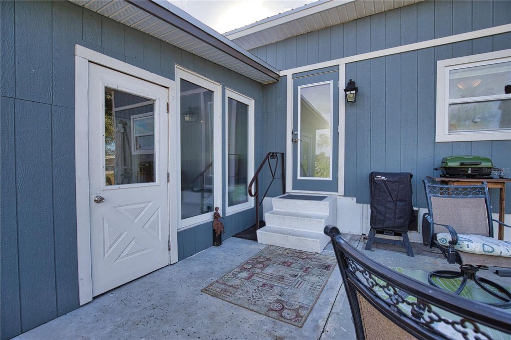 Image 7 of property listing at 2302 SE RED BARON DRIVE, Arcadia, FL 34266