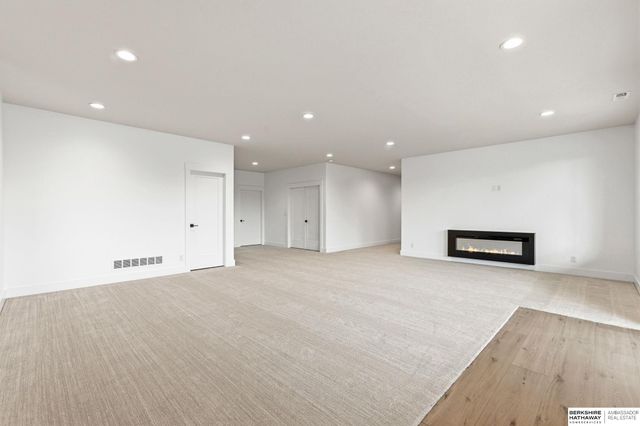 22102 Hackberry Circle, Gretna, NE 68028