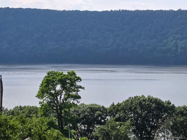 17 Arthur Place, Yonkers, NY 10701