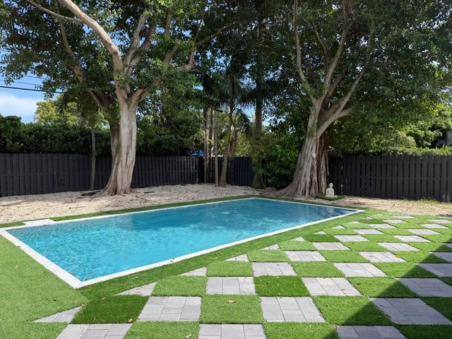 1516 NE 15th Avenue, Fort Lauderdale, FL 33304