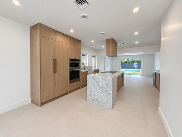 1516 NE 15th Avenue, Fort Lauderdale, FL 33304
