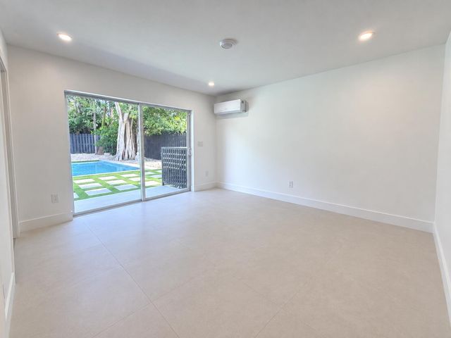 1516 NE 15th Avenue, Fort Lauderdale, FL 33304