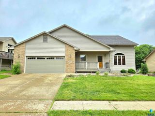 6401 S Crane Ave, Sioux Falls, SD 57108