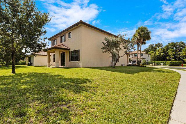 4846 Pond Pine Way, Greenacres, FL 33463