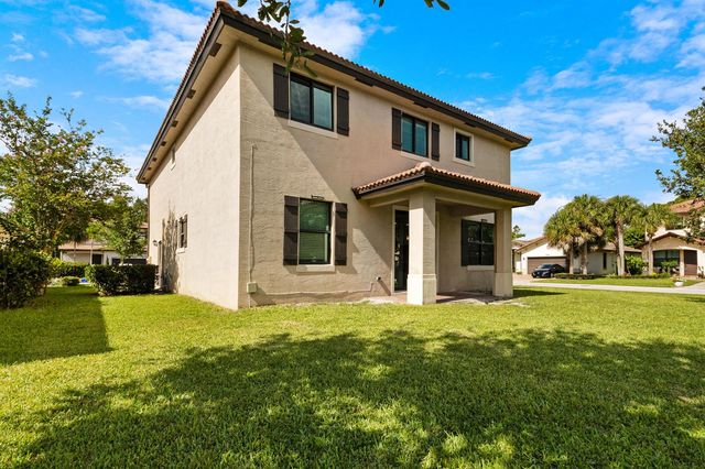 4846 Pond Pine Way, Greenacres, FL 33463