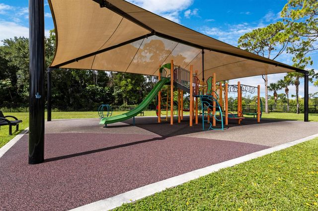 4846 Pond Pine Way, Greenacres, FL 33463