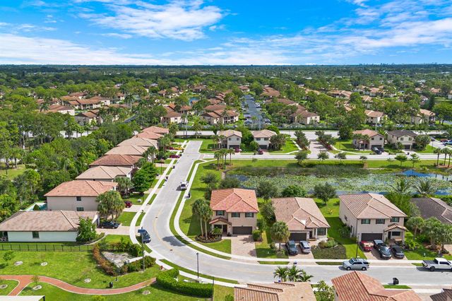 4846 Pond Pine Way, Greenacres, FL 33463