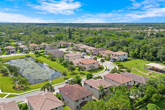 4846 Pond Pine Way, Greenacres, FL 33463