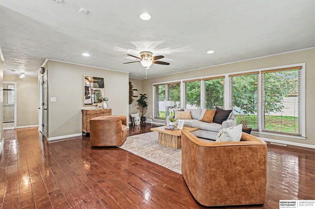 328 N 90th Street, Omaha, NE 68114