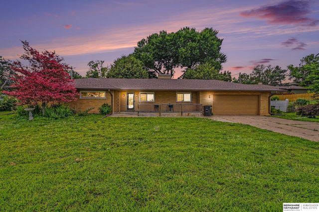 328 N 90th Street, Omaha, NE 68114