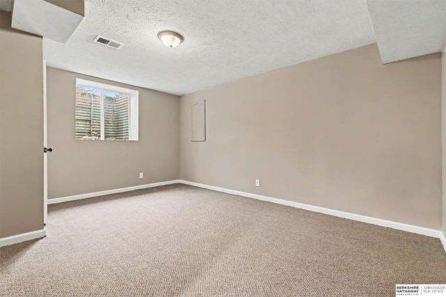 328 N 90th Street, Omaha, NE 68114