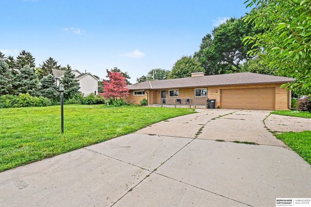 328 N 90th Street, Omaha, NE 68114