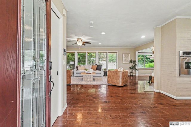 328 N 90th Street, Omaha, NE 68114
