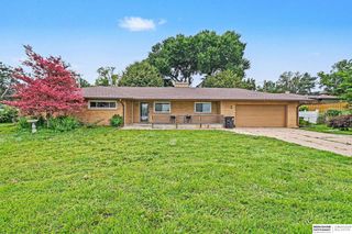 328 N 90th Street, Omaha, NE 68114