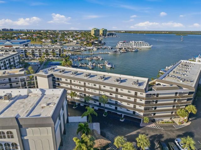1023 Anglers CV E304, Marco Island, FL 34145