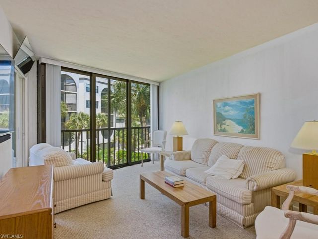 1023 Anglers CV E304, Marco Island, FL 34145