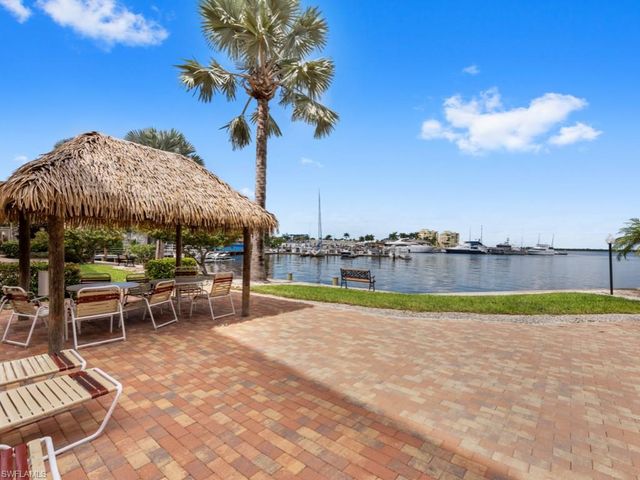 1023 Anglers CV E304, Marco Island, FL 34145