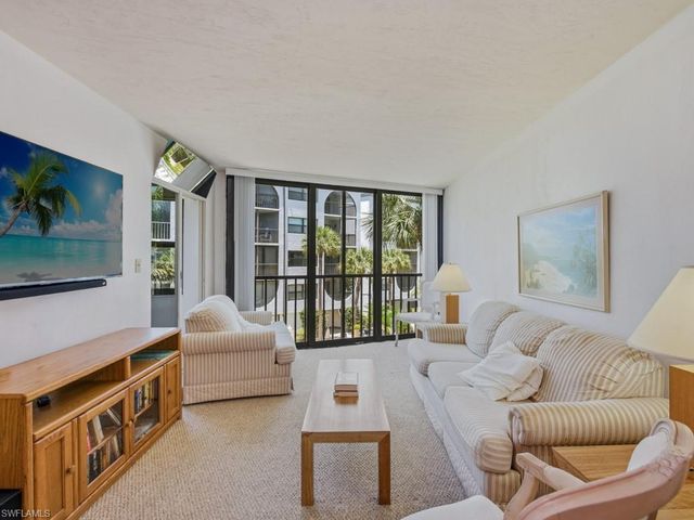 1023 Anglers CV E304, Marco Island, FL 34145