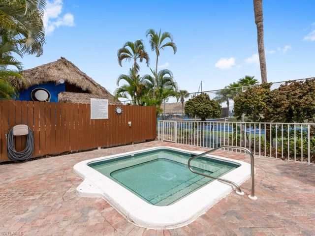 1023 Anglers CV E304, Marco Island, FL 34145