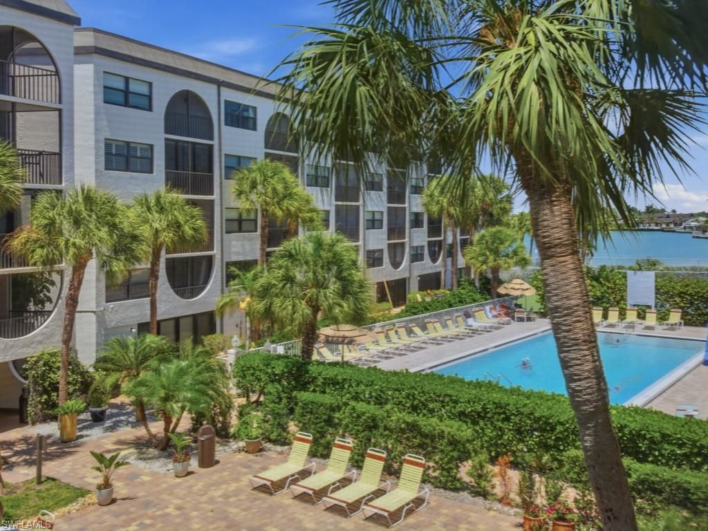 1023 Anglers CV E304, Marco Island, FL 34145