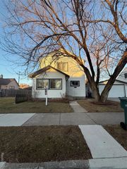 764 White Avenue, Lincoln Park, MI 48146