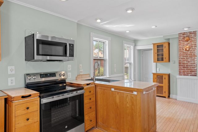 3 Essex Street, Concord, NH 03301