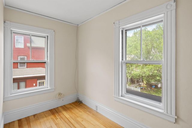 3 Essex Street, Concord, NH 03301
