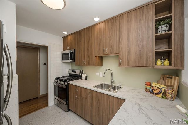 9838 Oak Haven Avenue, St Louis, MO 63119