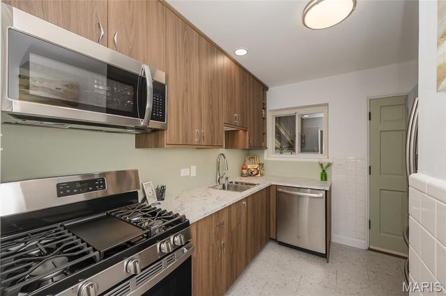 9838 Oak Haven Avenue, St Louis, MO 63119