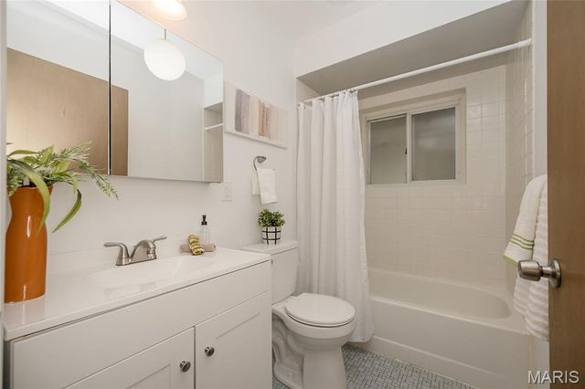 9838 Oak Haven Avenue, St Louis, MO 63119