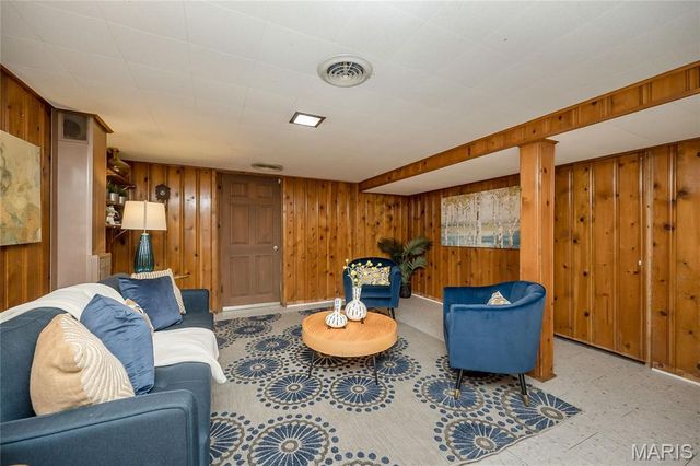 9838 Oak Haven Avenue, St Louis, MO 63119