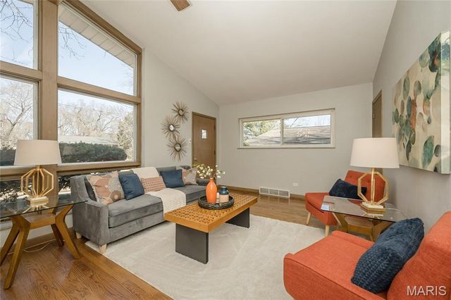 9838 Oak Haven Avenue, St Louis, MO 63119